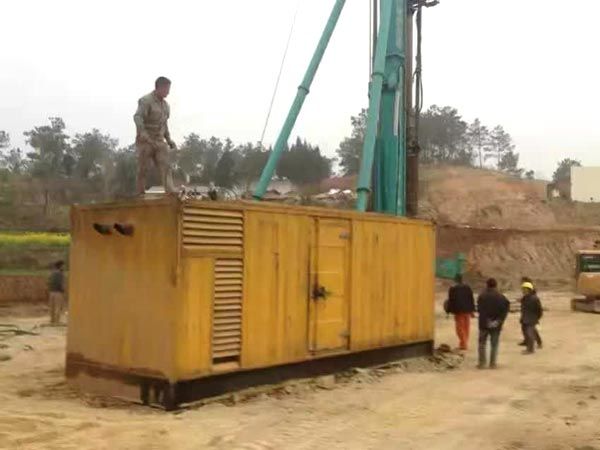 康乐如何判断水冷式机油散热器密封件是否需要更换？